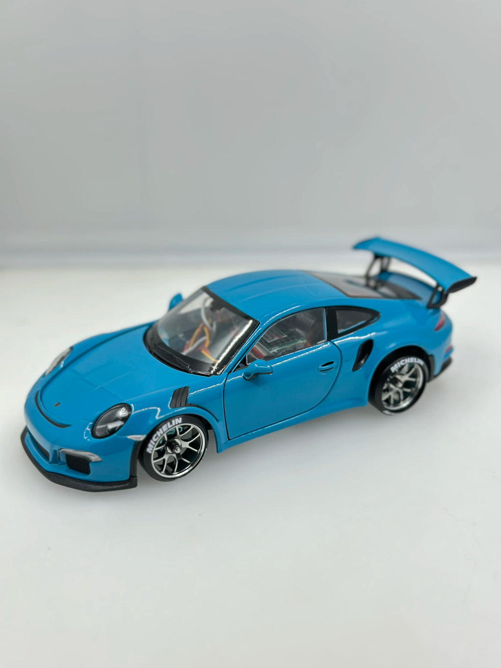 RWD Drift RC Car with Brushless Motor – 1:24 / 1:28 Scale RTR Racing Model